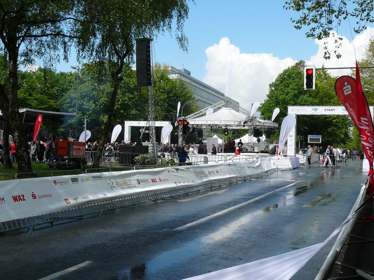 2013-05-12 VivawestMarathon 36.jpg